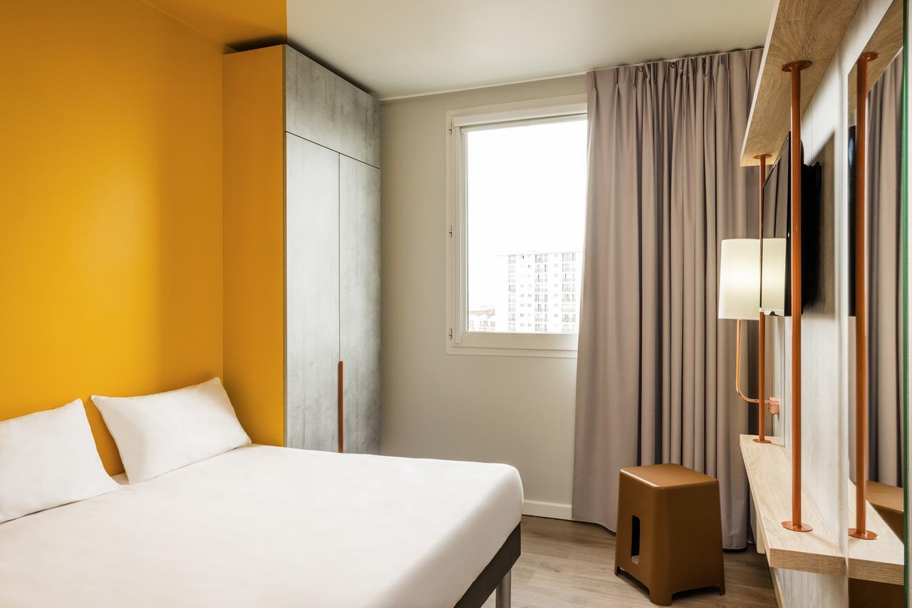 Triple Room with Large Double Bed and Foldable Bed,644655819:JPEG